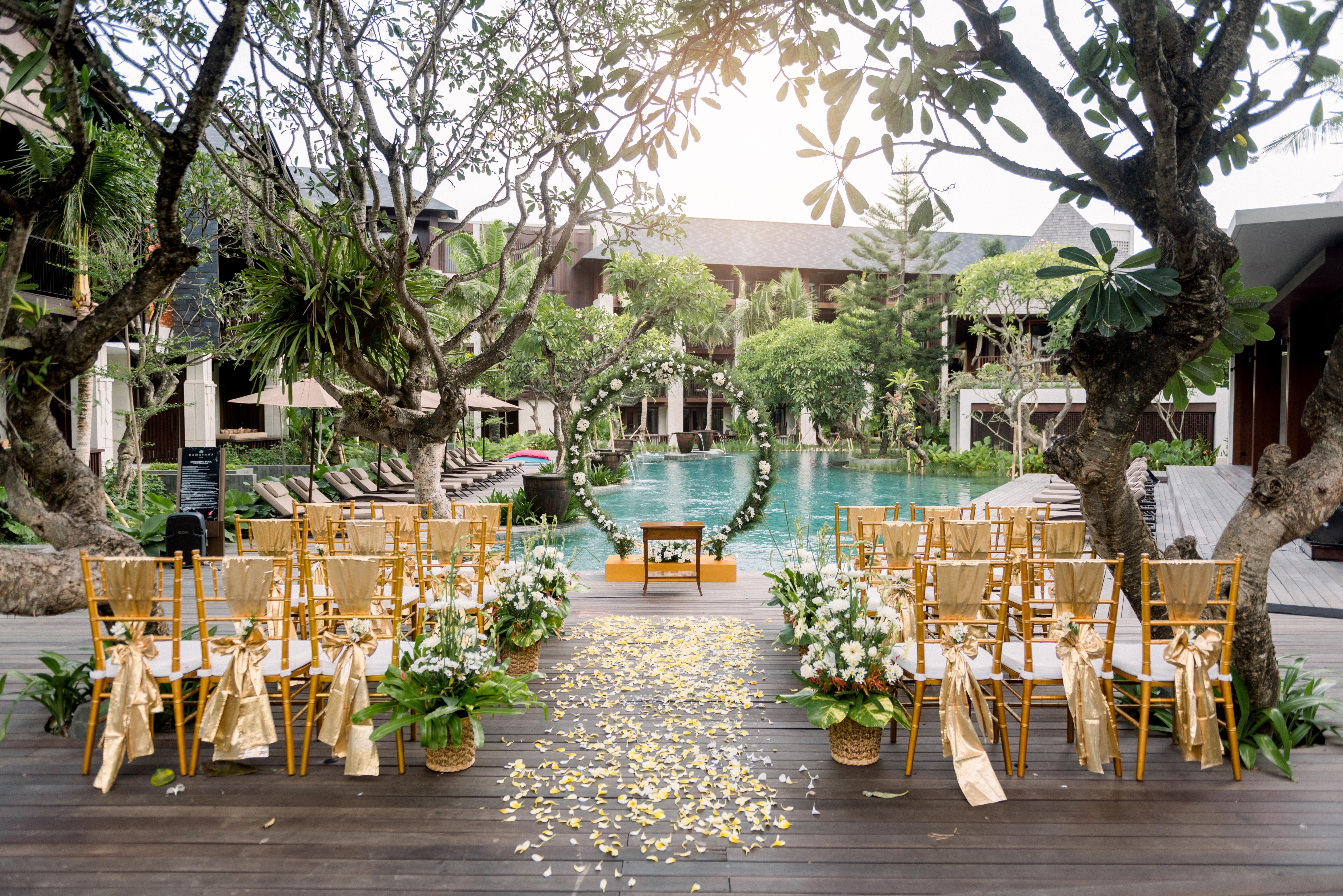 라마야나 스위트 앤 리조트 꾸따 외부 사진 The Poolside Wedding Venue