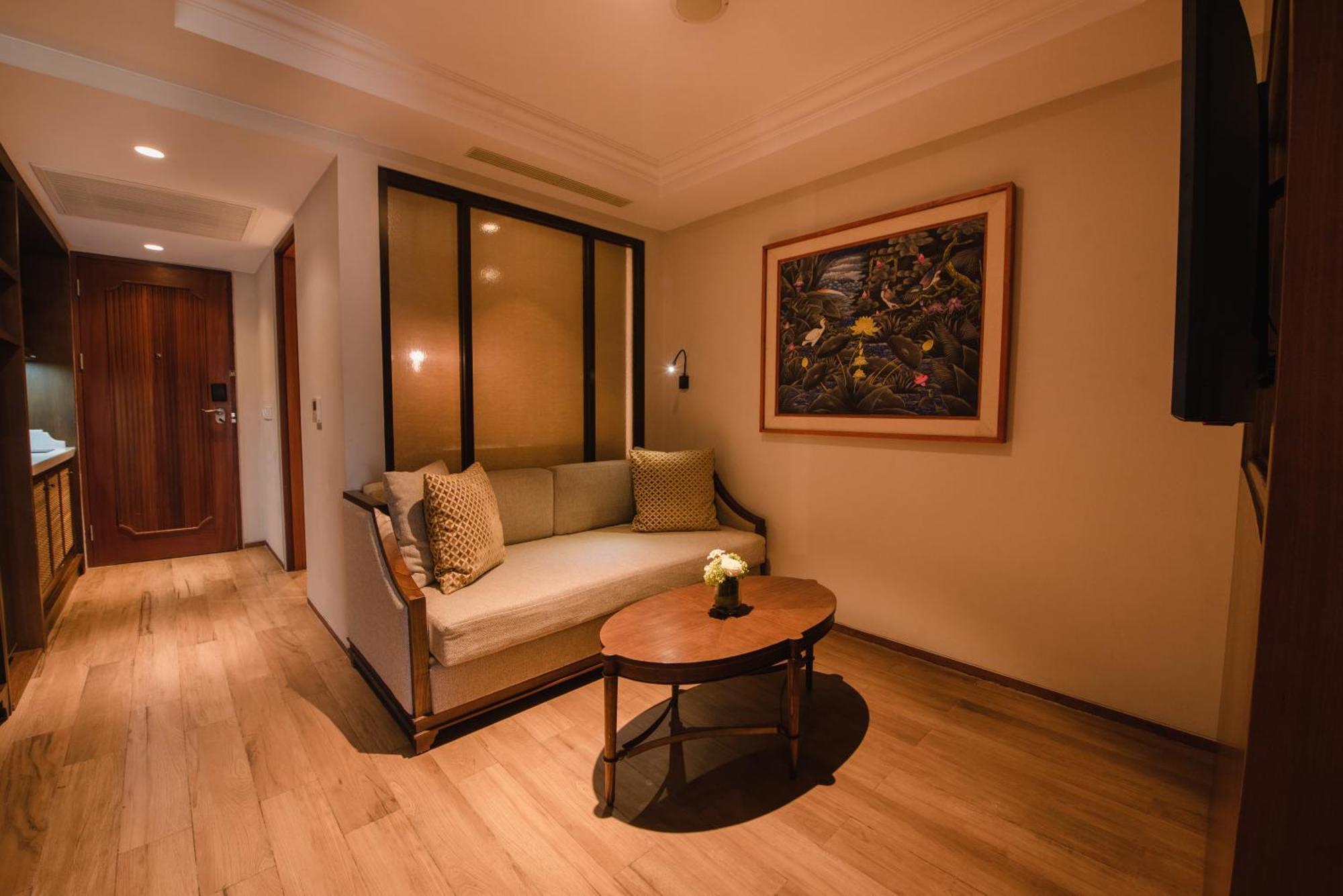 라마야나 스위트 앤 리조트 꾸따 외부 사진 A suite at the hotel
